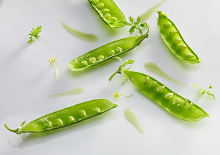 Guisantes lágrima, trazos de acelga y matices picantes