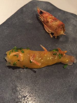 Langostinos yema curada