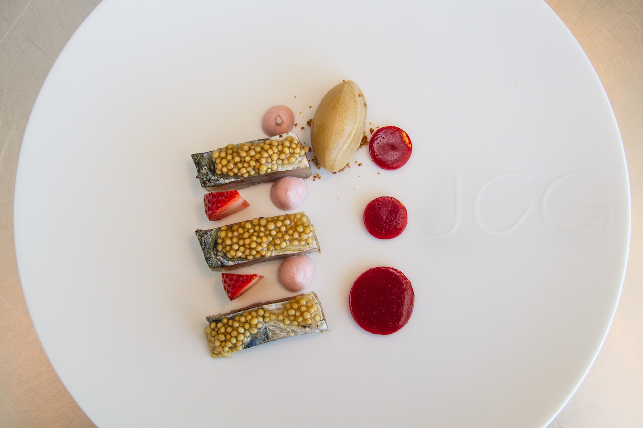 Caballa, Fresa y Mostaza de Jose Carlos Garcia