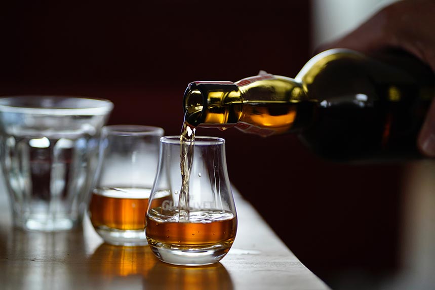 Las primeras pruebas se basaron en whiskys de 12, 15 y 18 años