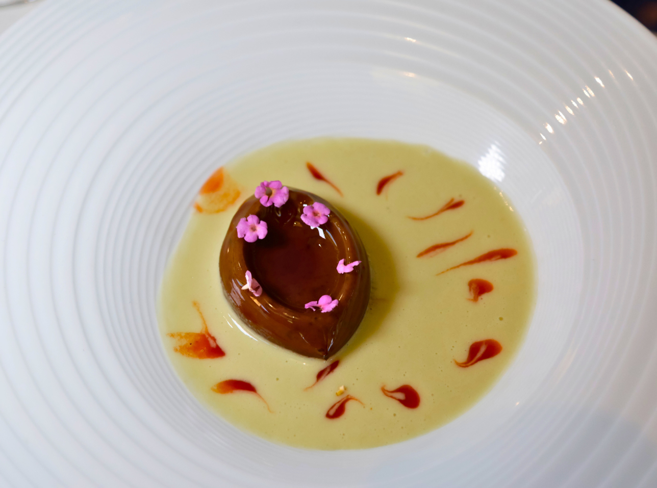 Berenjena con emulsión de aceituna y anchoas