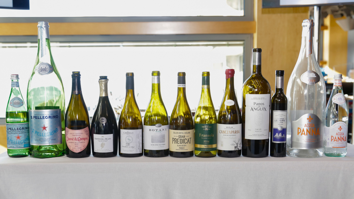 Nueve vinos y dos aguas propuestas por el sumiller Juan Muñoz