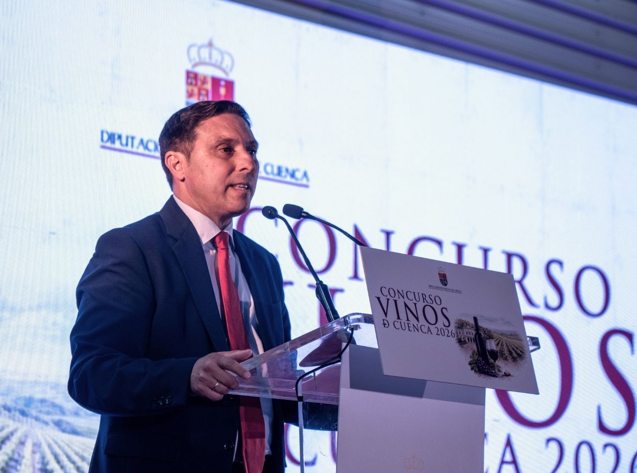 El presidente de la Diputación de Cuenca,Álvaro Martínez Chana, durante la entrega de premios